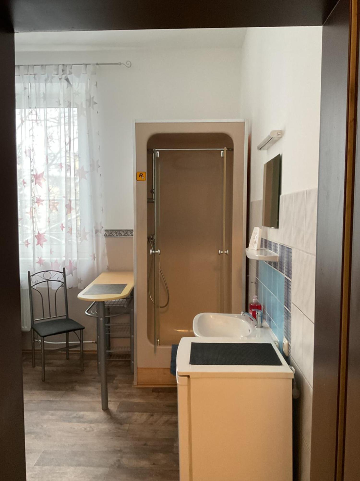 Pension Anna - Monteurzimmer Monaco di Baviera Esterno foto