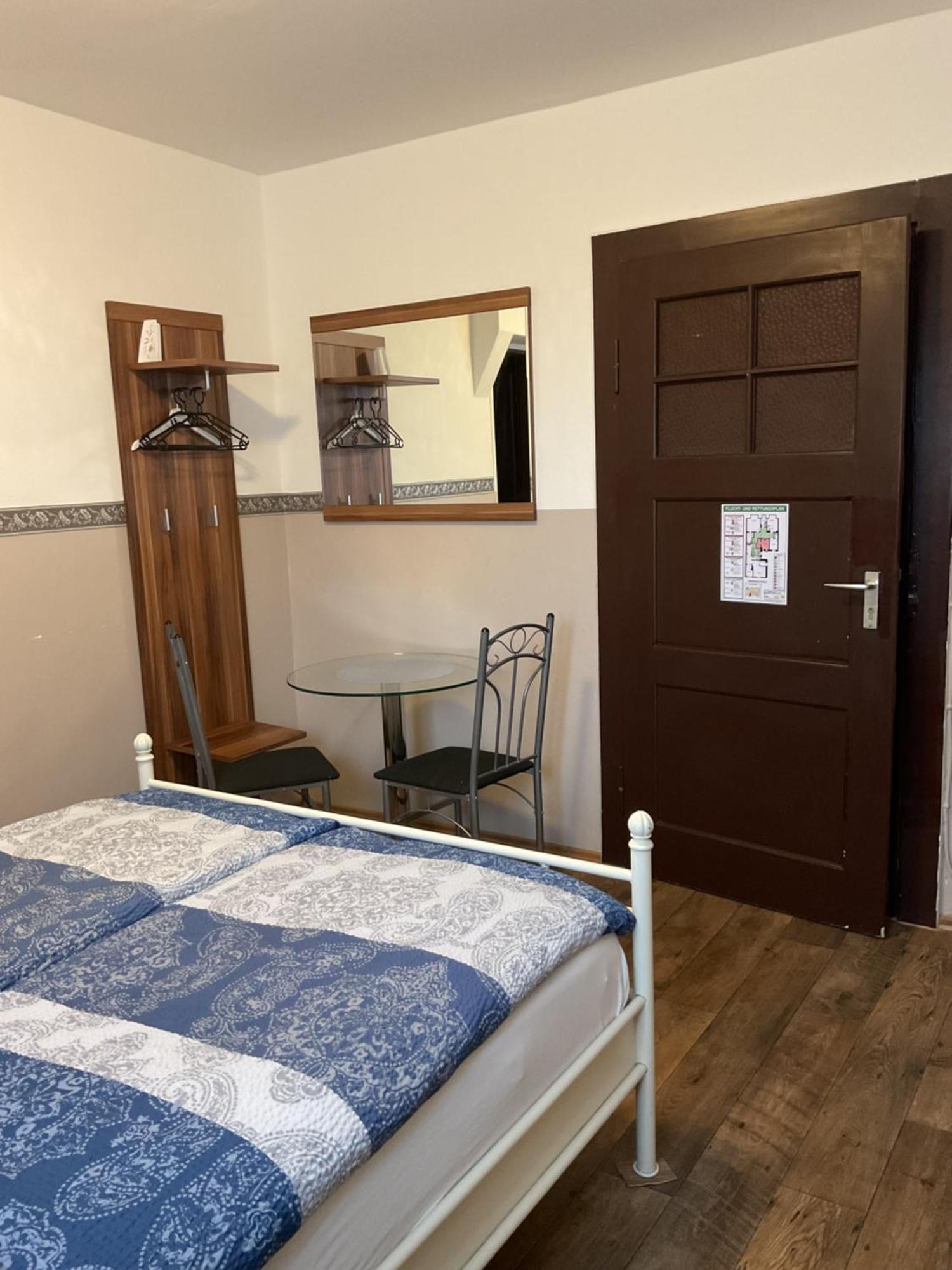 Pension Anna - Monteurzimmer Monaco di Baviera Esterno foto